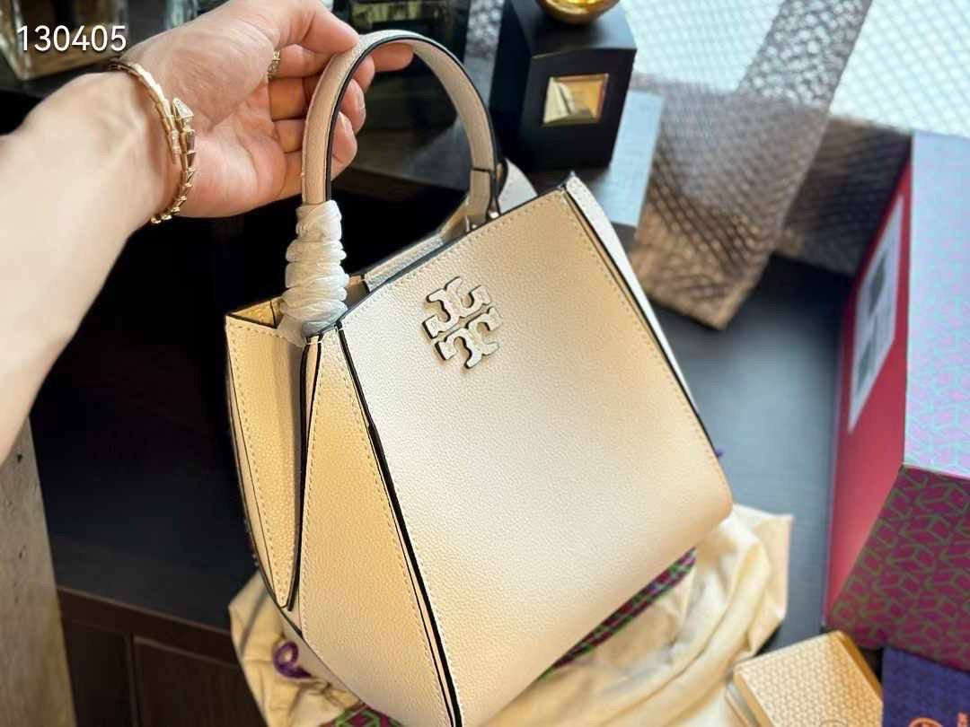 Tory Burch McGraw Small Bucket Bag