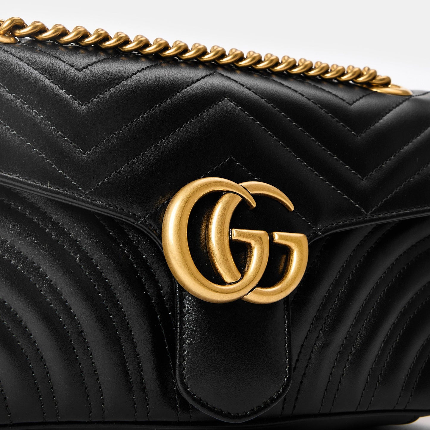 Gucci GG Marmont Medium Flap Bag