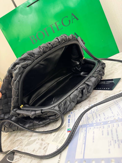 Bottega Veneta Intrecciato pouch