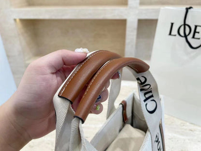 CHLOÉ MEDIUM WOODY TOTE BAG