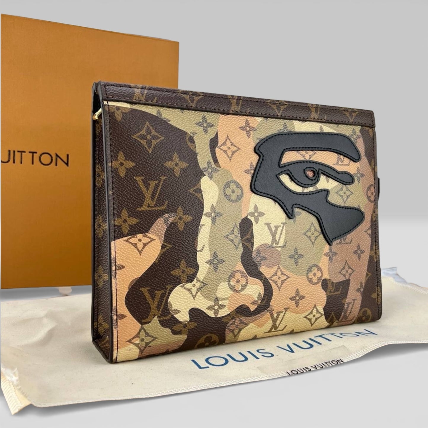 LOUIS VUITTON