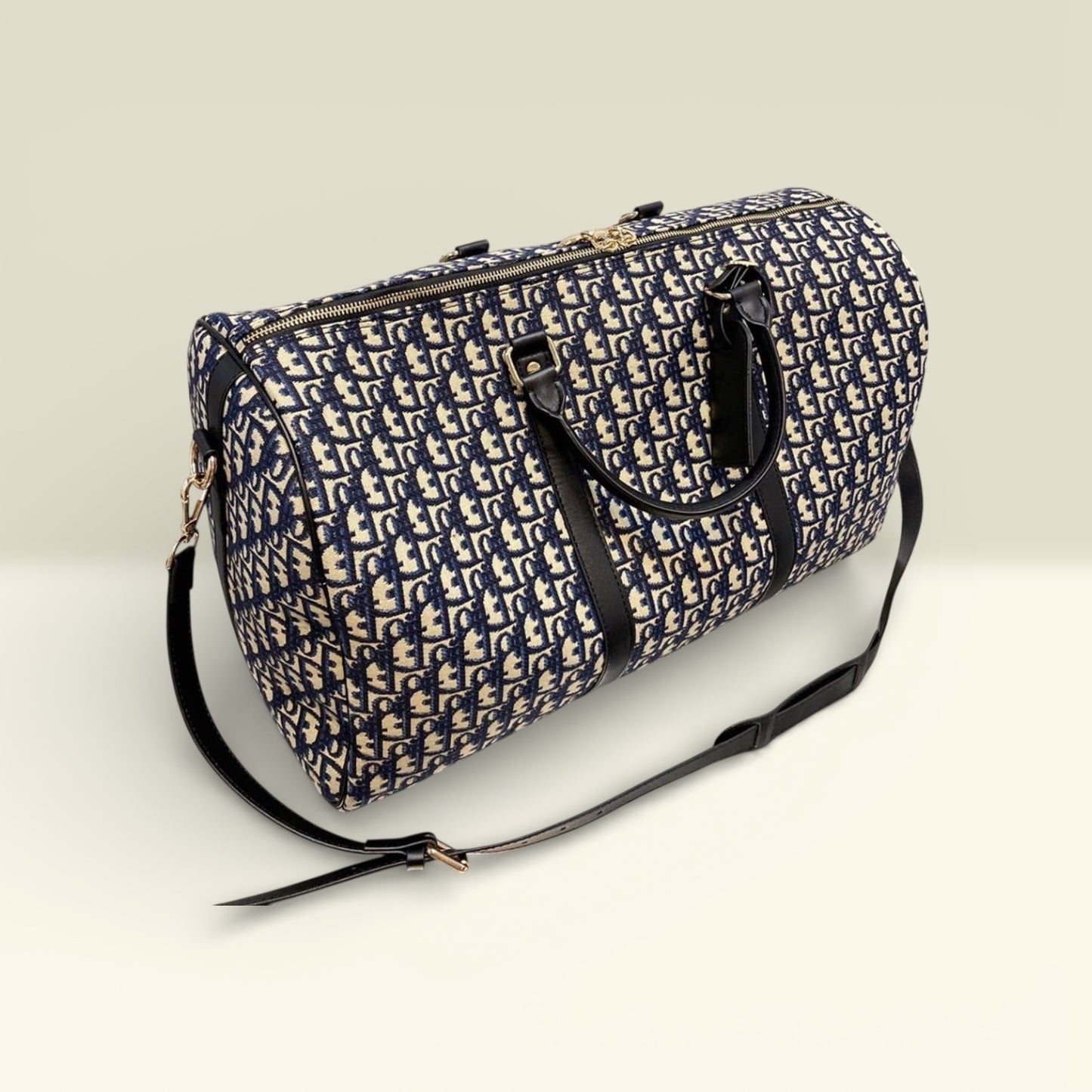 CHRISTIAN DIOR