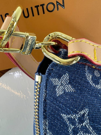 Louis Vuitton Loop bag