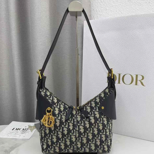 Dior Voyage bag
