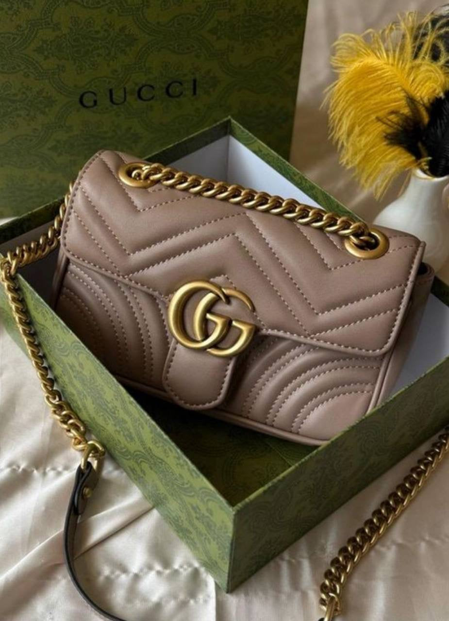 Gucci GG Marmont Medium Flap Bag