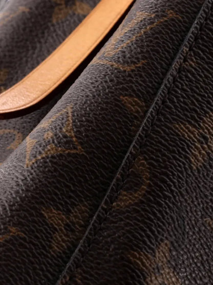 Louis Vuitton Montaigne BB handbag