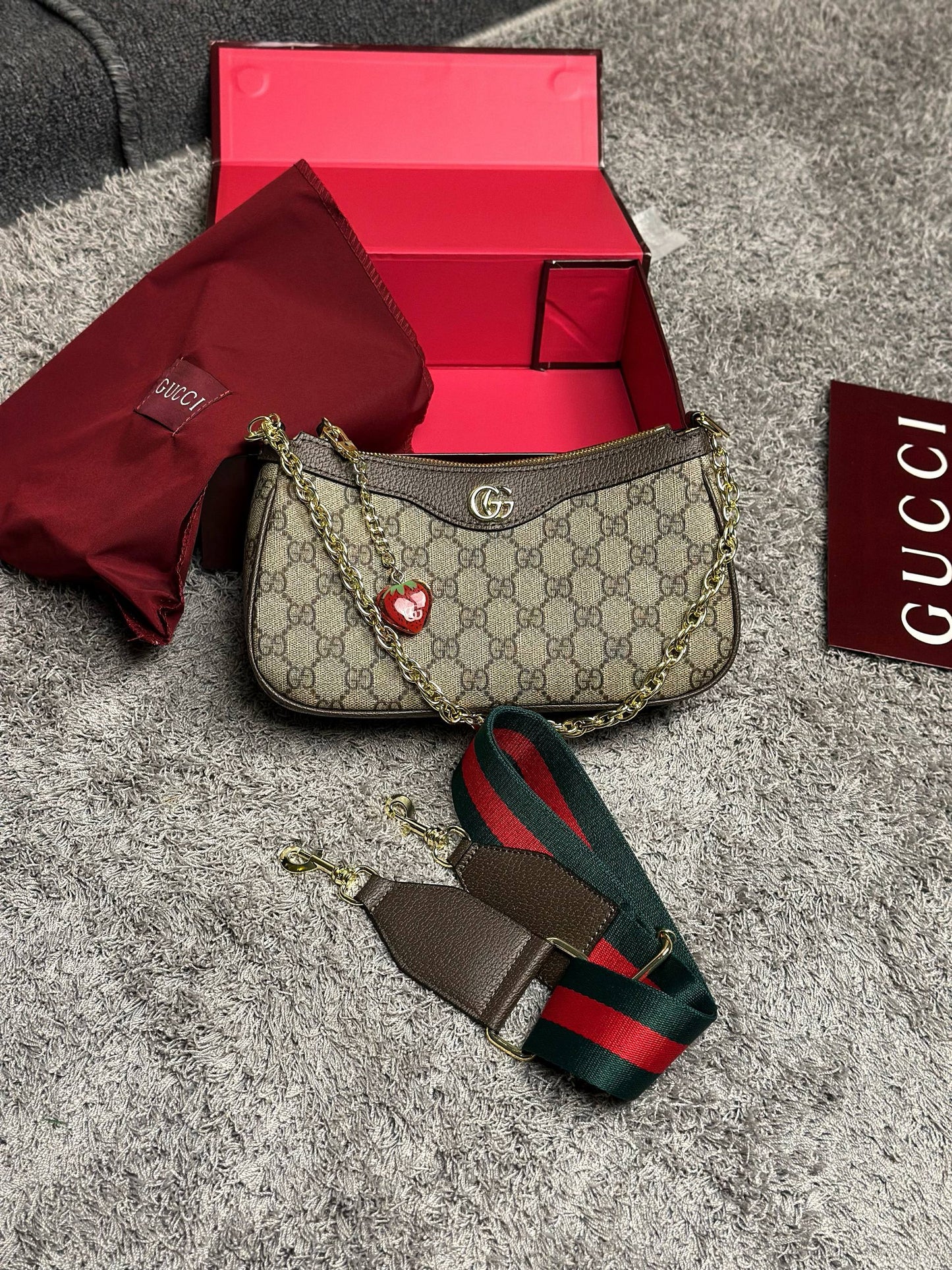 Gucci Ophidia Small GG Supreme bag