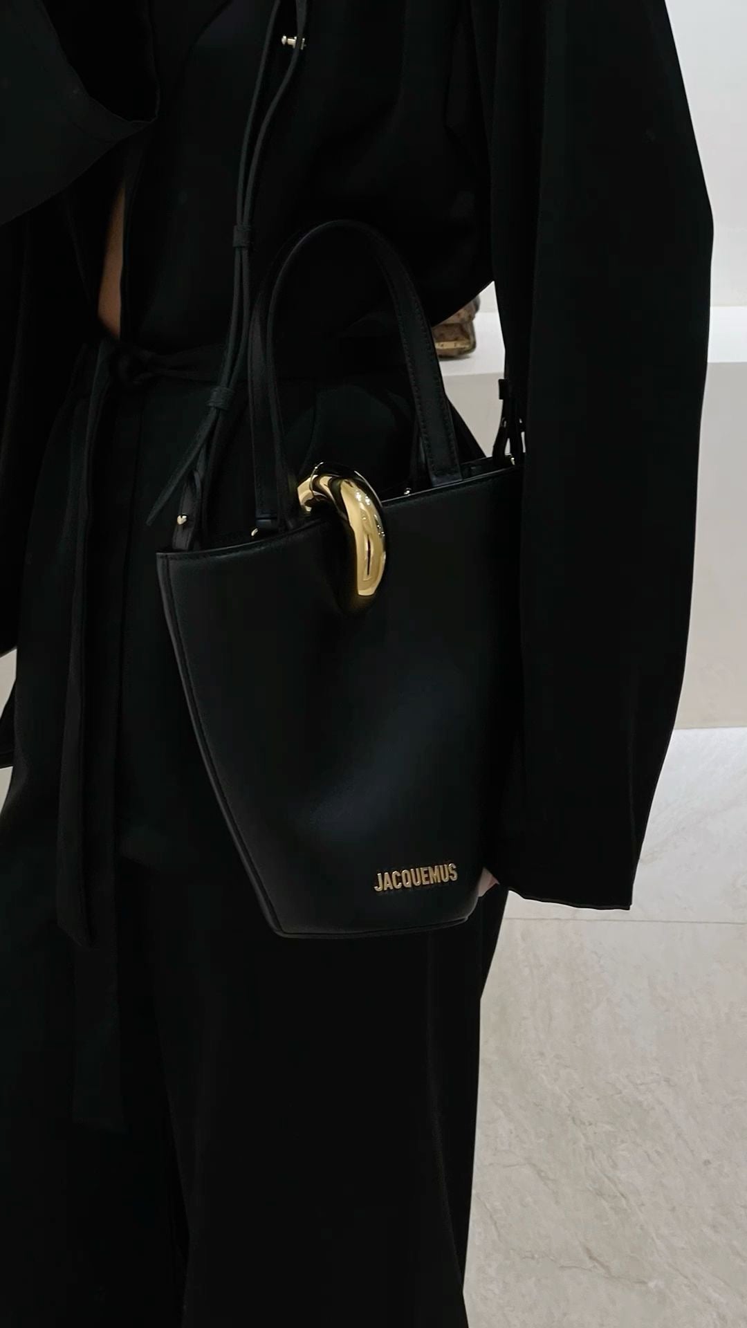 Jacquemus Le Petit Bambola bucket bag
