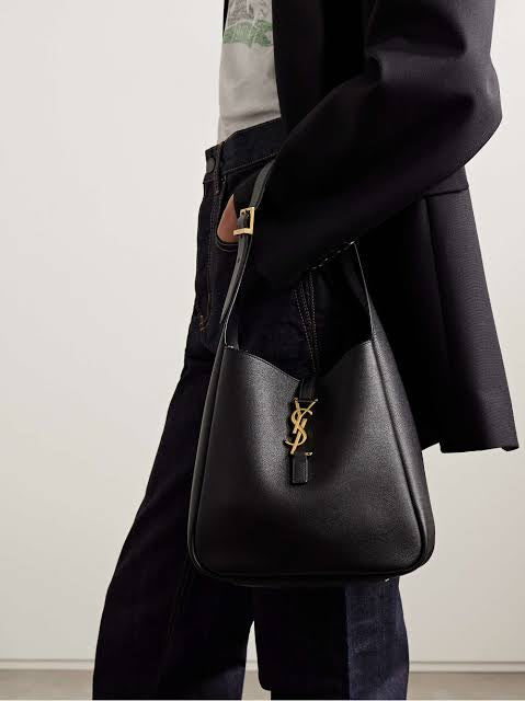 Saint Laurent Le 5 À 7 Hobo Bag