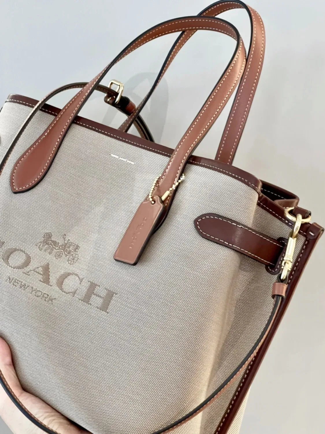Coach Hanna Carryall bag