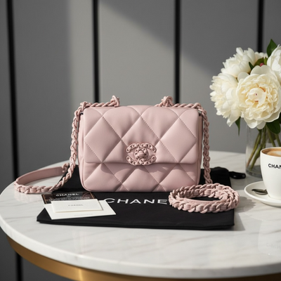 Chanel 19 flab