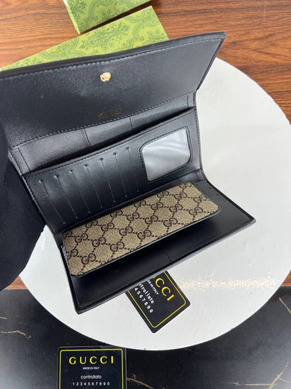 Gucci Queen Margaret GG Supreme Wallet