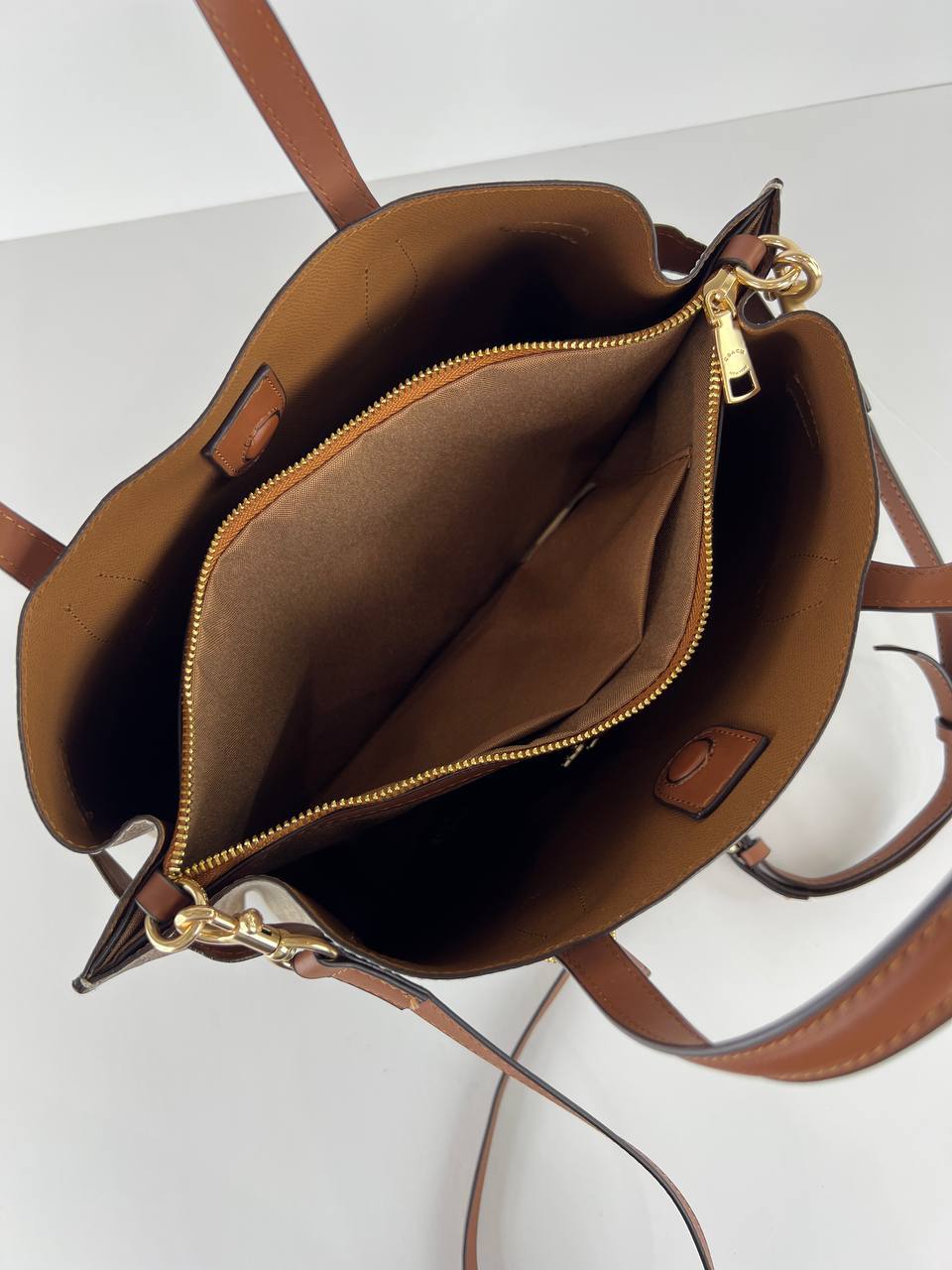 Coach Hanna Carryall bag