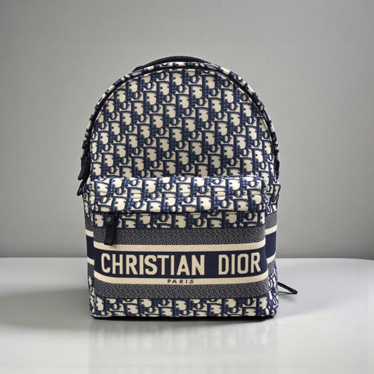 CHRISTIAN DIOR